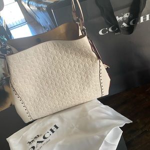 Brand new Dalton 31 coach purse
